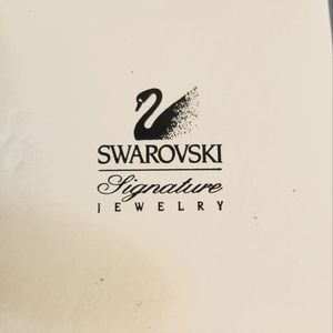 Gorgeous Swarovski dove pin